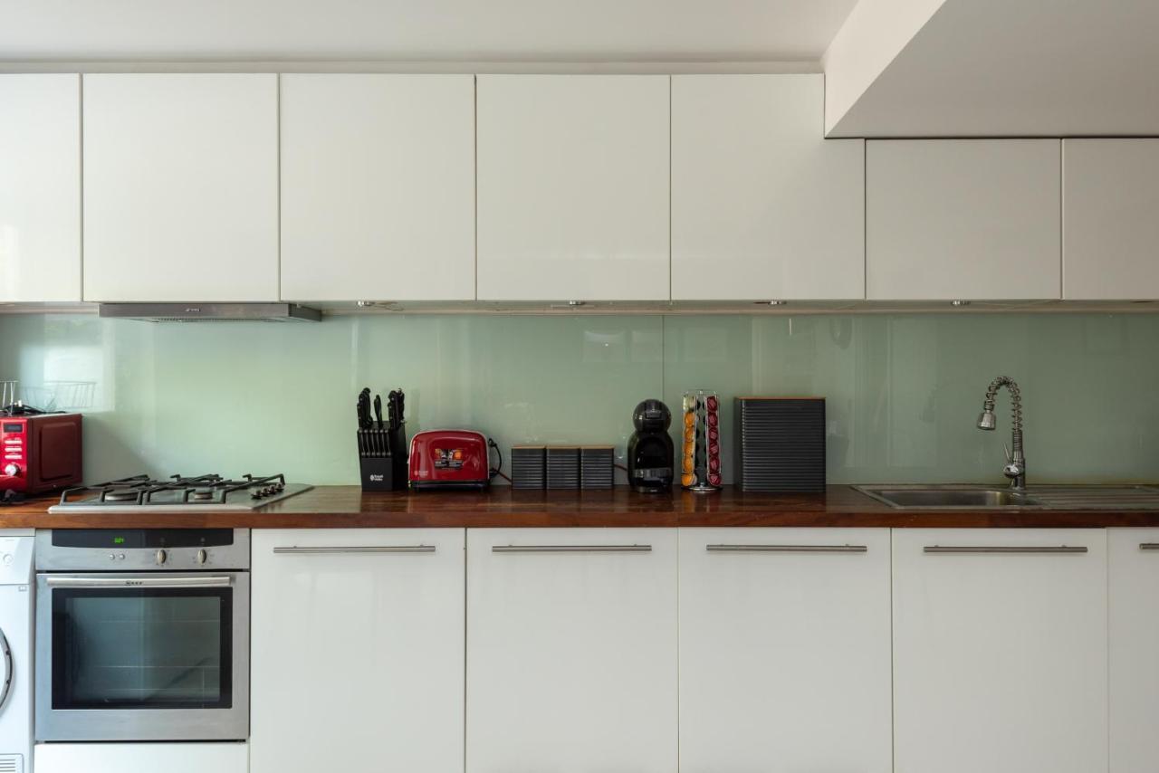 Spacious 2 Bedroom Apartment In Camden 런던 외부 사진