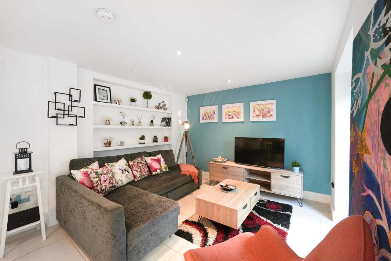 Spacious 2 Bedroom Apartment In Camden 런던 외부 사진
